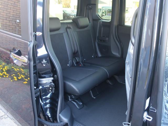 N-BOXカスタム ターボ 新車未登録 ディーラーオプション装着車(8インチコネクトナビ)ホンダセンシング Bカメラ 両側パワスラ 運転席助手席シートヒーター 本革巻ステアリング パドルシフト(10枚目)