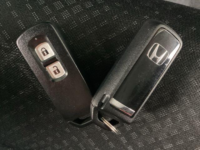 便利なスマートキー２個付きです。