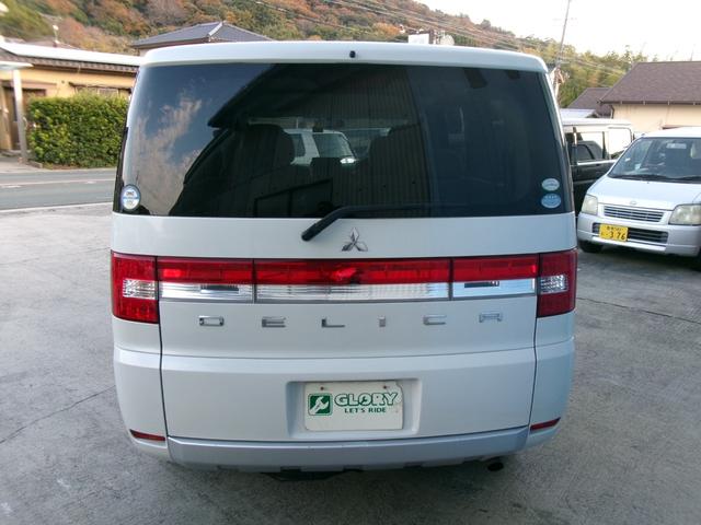 外装もポリッシャーにてキレイに仕上げさせて頂きます！