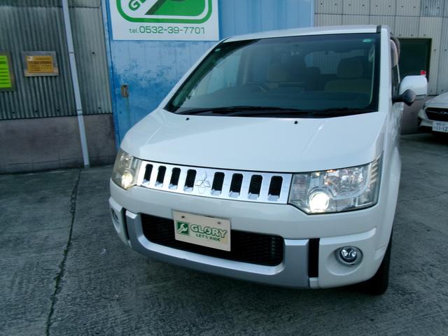 ＨＩＤヘッドライトですので、暗い夜道も明るく照らしてくれます！