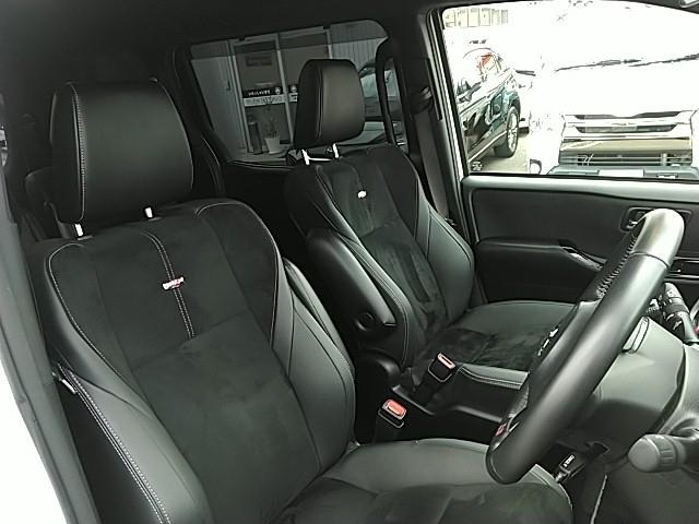 ヴォクシー ＺＳ　ＧＲスポーツ　ワンオーナー　キーレス　フルセグ　ナビ＆ＴＶ　１８アルミホイール　乗車定員７人　エアバッグ　オートマ　フル装備　ＥＴＣ　バックカメラ　スマートキー（10枚目）