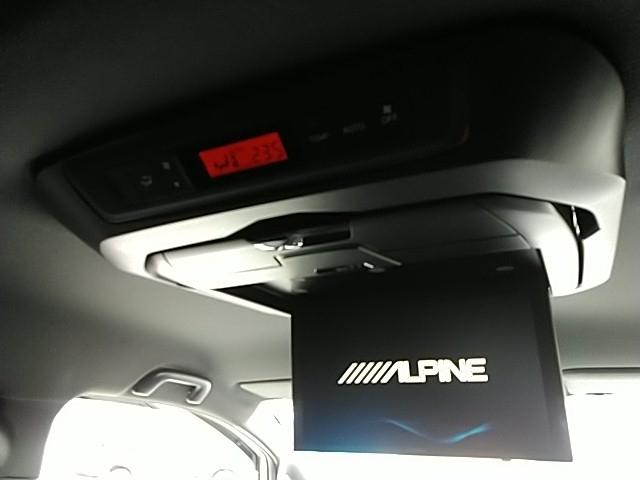 ヴォクシー ＺＳ　ＧＲスポーツ　ワンオーナー　キーレス　フルセグ　ナビ＆ＴＶ　１８アルミホイール　乗車定員７人　エアバッグ　オートマ　フル装備　ＥＴＣ　バックカメラ　スマートキー（21枚目）