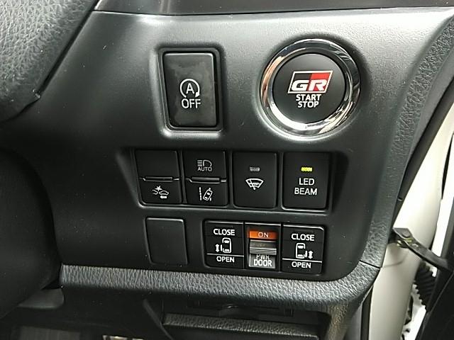 ヴォクシー ＺＳ　ＧＲスポーツ　ワンオーナー　キーレス　フルセグ　ナビ＆ＴＶ　１８アルミホイール　乗車定員７人　エアバッグ　オートマ　フル装備　ＥＴＣ　バックカメラ　スマートキー（25枚目）