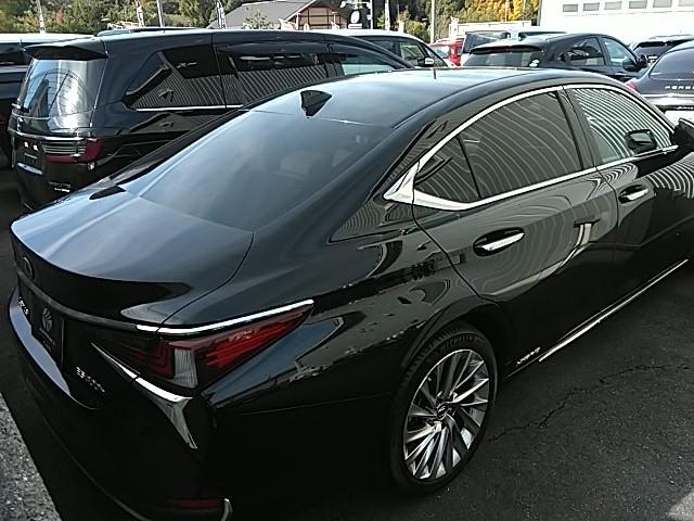 ＥＳ ＥＳ３００ｈ　バージョンＬ　ワンオーナー　サンルーフ　革シート　キーレス　フルセグ　ナビ＆ＴＶ　１８アルミホイール　エアバッグ　オートマ　フル装備　ＥＴＣ　バックカメラ　スマートキー（3枚目）