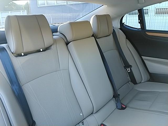 ＥＳ ＥＳ３００ｈ　バージョンＬ　ワンオーナー　サンルーフ　革シート　キーレス　フルセグ　ナビ＆ＴＶ　１８アルミホイール　エアバッグ　オートマ　フル装備　ＥＴＣ　バックカメラ　スマートキー（12枚目）