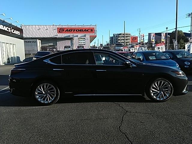 ＥＳ ＥＳ３００ｈ　バージョンＬ　ワンオーナー　サンルーフ　革シート　キーレス　フルセグ　ナビ＆ＴＶ　１８アルミホイール　エアバッグ　オートマ　フル装備　ＥＴＣ　バックカメラ　スマートキー（17枚目）