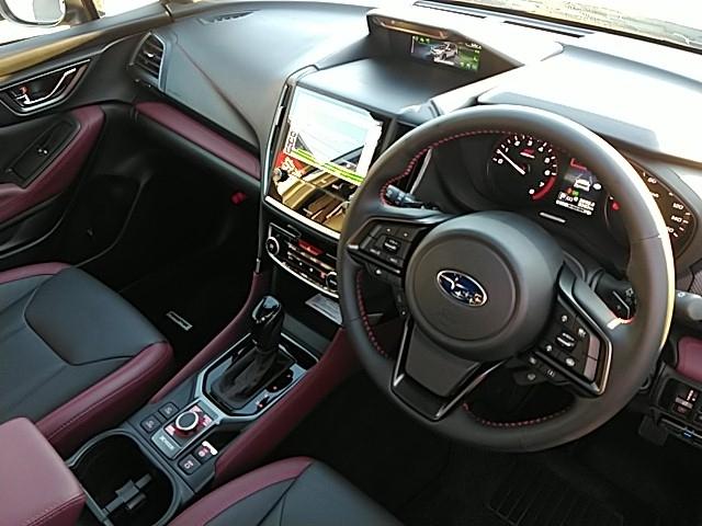 フォレスター STIスポーツ ワンオーナー 革シート キーレス フルセグ ナビ&TV 18アルミホイール エアバッグ オートマ フル装備 ETC バックカメラ スマートキー(2枚目)