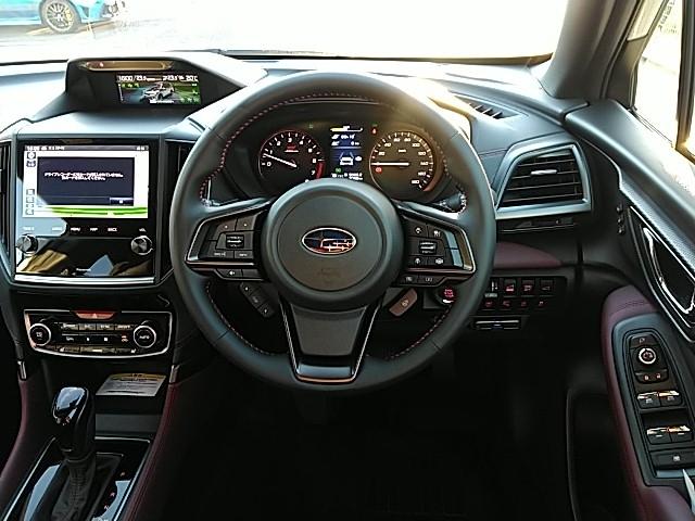 フォレスター STIスポーツ ワンオーナー 革シート キーレス フルセグ ナビ&TV 18アルミホイール エアバッグ オートマ フル装備 ETC バックカメラ スマートキー(8枚目)