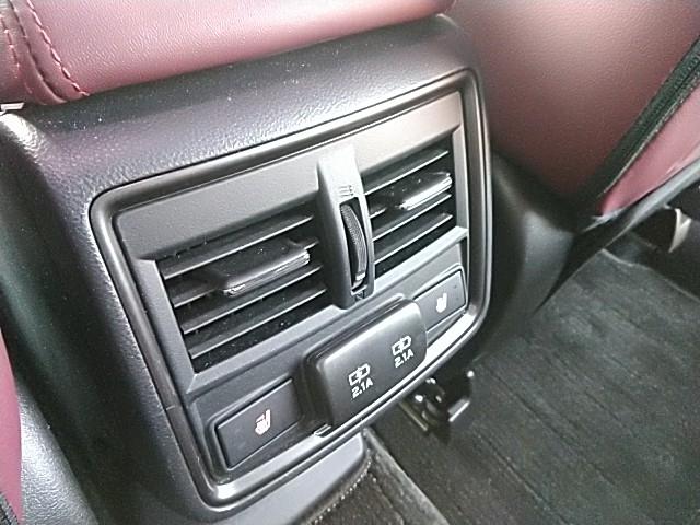 フォレスター STIスポーツ ワンオーナー 革シート キーレス フルセグ ナビ&TV 18アルミホイール エアバッグ オートマ フル装備 ETC バックカメラ スマートキー(22枚目)