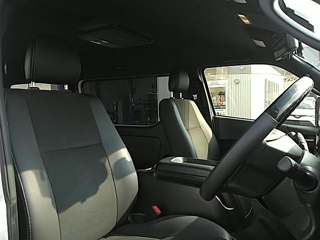 ハイエースバン スーパーＧＬ　ダークプライムＩＩ　ワンオーナー　キーレス　フルセグ　ナビ＆ＴＶ　１５アルミホイール　エアバッグ　オートマ　フル装備　ＥＴＣ　バックカメラ　スマートキー（10枚目）