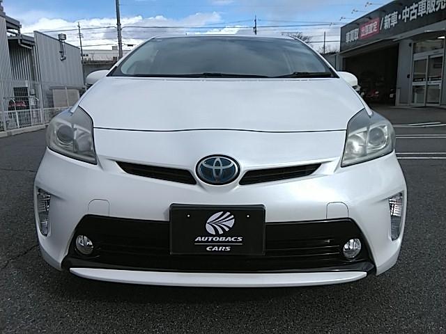 プリウス Ｇ　キーレス　ナビ　１５アルミホイール　エアバッグ　オートマ　フル装備　ＨＩＤヘッドライト　ＥＴＣ　バックカメラ　スマートキー（4枚目）