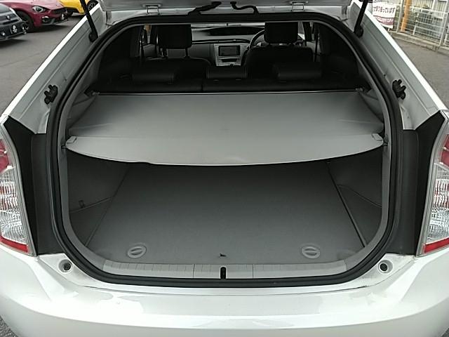 プリウス Ｇ　キーレス　ナビ　１５アルミホイール　エアバッグ　オートマ　フル装備　ＨＩＤヘッドライト　ＥＴＣ　バックカメラ　スマートキー（20枚目）