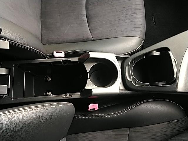 プリウス Ｇ　キーレス　ナビ　１５アルミホイール　エアバッグ　オートマ　フル装備　ＨＩＤヘッドライト　ＥＴＣ　バックカメラ　スマートキー（23枚目）