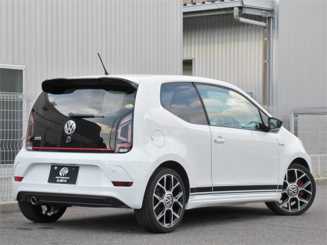 アップ！ アップ！ＧＴＩ　６００台限定車・６速ＭＴ・クルーズコントロール・シティエマージェンシーブレーキ・パークディスタンスコントロール・ディスプレイオーディオ・リモコン付き革巻ステアリング・オートエアコン・ＥＴＣ・１７インチ（3枚目）