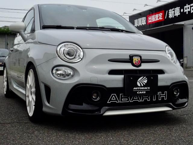 アバルト６９５ エッセエッセ ロゴインパクト　リアウィングデカール　ＫＷ車高調整キット装着　マフラーＡＫＲＡＰＯＶＩＣ／アルミボンネット／ＳＡＢＥＬＴエッセエッセ専用シート／エクステリアパーツオリジナルペイント済／ロゴインパクト／テールインパクト／ナビＴＶバックカメラ／ＬＥＤヘッドライト（4枚目）