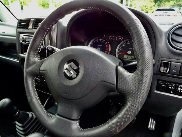 ジムニー クロスアドベンチャーXC 40THアニバーサリー/タイヤ TOYOオープンカントリー ホワイトレター/車検R9.9/CDオーディオ/スペアタイヤカバーあり(18枚目)