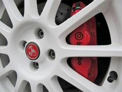 ｅｓｓｅｅｓｓｅ専用のホワイトカラーアルミにレッドキャリパーのｂｒｅｍｂｏが映えますね！ 6