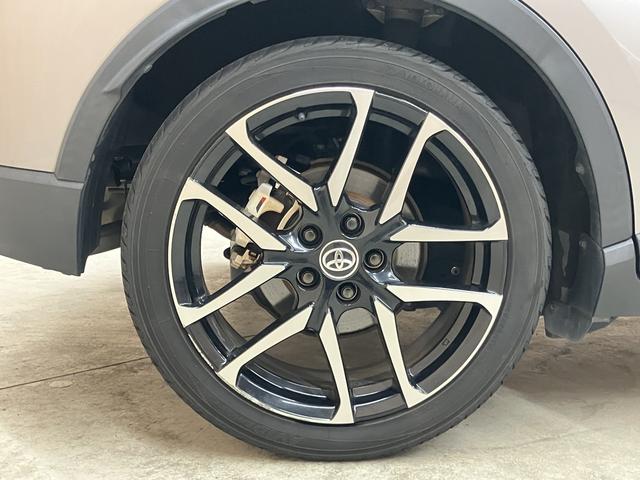 Ｃ－ＨＲ Ｓ　ＧＲスポーツ　ＯＢＤ診断済／法定点検整備済／後期型／ブラインドスポットモニター／パノラミックビューモニター／２トーンカラー／エントリーナビキット／応急用スペアタイヤ／快適温熱シート／電動ランバーサポート（68枚目）