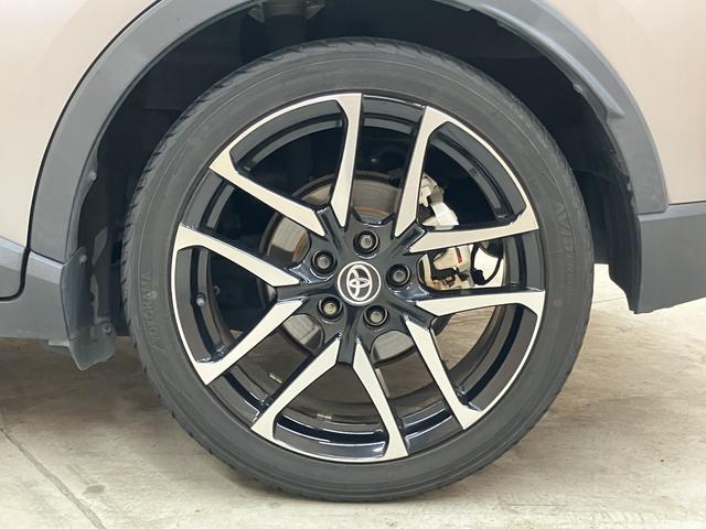 Ｃ－ＨＲ Ｓ　ＧＲスポーツ　ＯＢＤ診断済／法定点検整備済／後期型／ブラインドスポットモニター／パノラミックビューモニター／２トーンカラー／エントリーナビキット／応急用スペアタイヤ／快適温熱シート／電動ランバーサポート（69枚目）