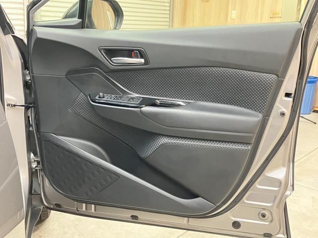Ｃ－ＨＲ Ｓ　ＧＲスポーツ　ＯＢＤ診断済／法定点検整備済／後期型／ブラインドスポットモニター／パノラミックビューモニター／２トーンカラー／エントリーナビキット／応急用スペアタイヤ／快適温熱シート／電動ランバーサポート（72枚目）