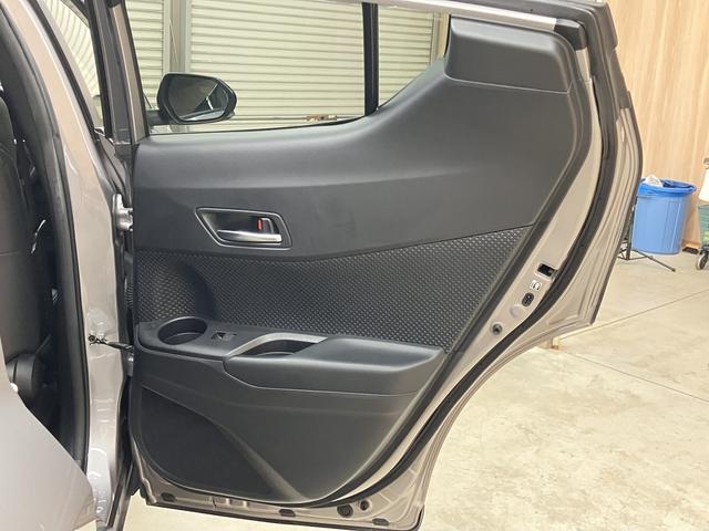 Ｃ－ＨＲ Ｓ　ＧＲスポーツ　ＯＢＤ診断済／法定点検整備済／後期型／ブラインドスポットモニター／パノラミックビューモニター／２トーンカラー／エントリーナビキット／応急用スペアタイヤ／快適温熱シート／電動ランバーサポート（73枚目）