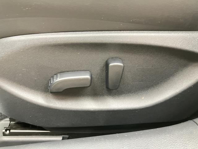 スカイライン ＧＴ　タイプＰ　ＯＢＤ診断済／法定点検整備済／後期型／ＢＯＳＥパフォーマンスシリーズサウンドシステム／アンビエントライト／本アルミインパネ加飾／全方位運転支援システム／インテリジェントアラウンドビューモニター（51枚目）