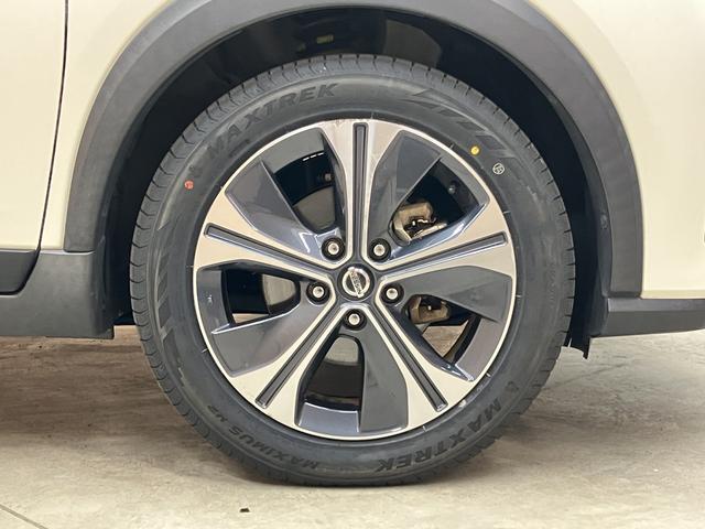 キックス X ツートーンインテリアエディション OBD診断済/法定点検整備済/2本新品タイヤ交換済/インテリジェントアラウンドビューモニター/インテリジェントルームミラー/セーフティアシスト/プロパイロット/シートヒーター/ブラックオレンジツートン(6枚目)