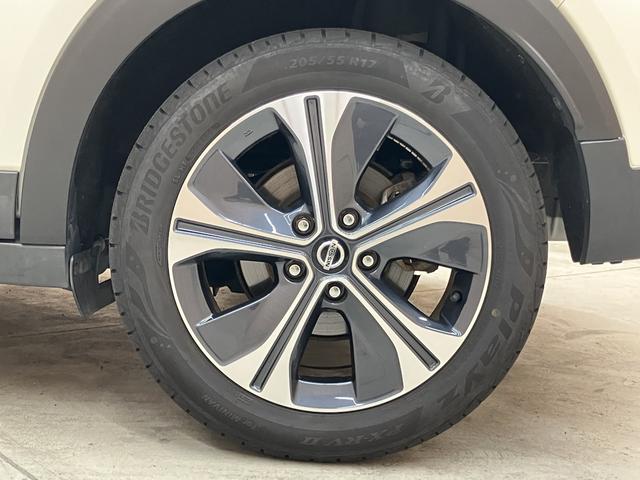 キックス X ツートーンインテリアエディション OBD診断済/法定点検整備済/2本新品タイヤ交換済/インテリジェントアラウンドビューモニター/インテリジェントルームミラー/セーフティアシスト/プロパイロット/シートヒーター/ブラックオレンジツートン(8枚目)