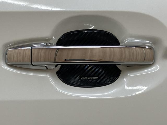 N-BOXカスタム G・Lホンダセンシング OBD診断済/法定点検整備済/2トーンカラースタイル/純正オプションナビ/地デジ/Bluetoothオーディオ/無限ドアミラーカバー/ホンダセンシング/衝突軽減ブレーキ/LEDヘッドランプ/1オーナー(18枚目)