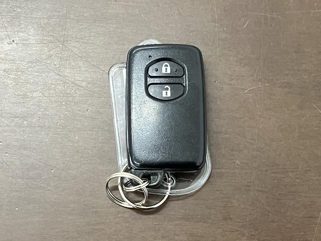 アクア S OBD診断済/法定点検整備済/4本新品タイヤ交換済/スマートエントリーパッケージ/オートライト/ビューティーパッケージ/シートヒーター/車載ナビ/地デジ/ステアリングスイッチ/LEDヘッドランプ(6枚目)