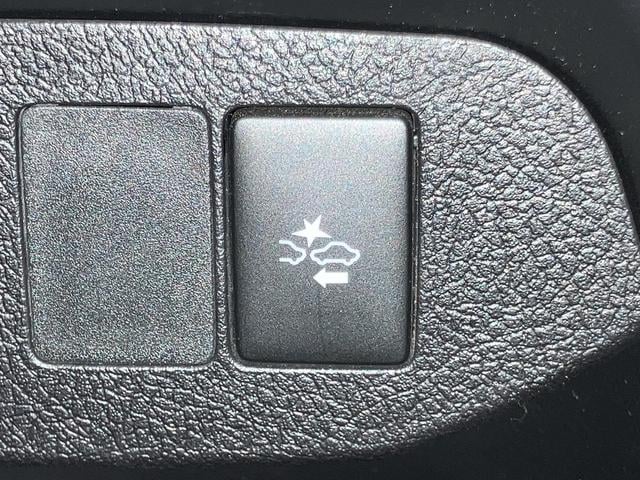 ヴィッツ １．０Ｆ　ＬＥＤエディション　ＯＢＤ診断済／法定点検整備済／４本新品タイヤ／純正ナビ／地デジ／セーフティセンスＣ／プリクラッシュセーフティ／ナビレディセット／フロントフォグランプ／ＥＴＣ／バックカメラ／ＬＥＤヘッド／ワンオーナー（6枚目）