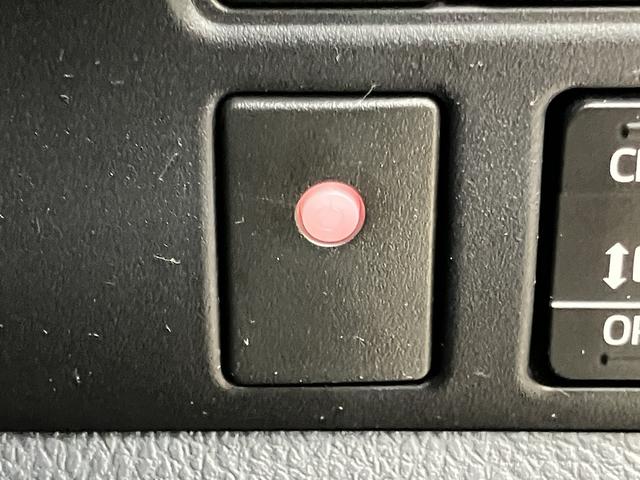 ヴォクシー Ｘ　ＯＢＤ診断済／法定点検整備済／セーフティセンス／プリクラッシュセーフティシステム／レーンディパーチャーアラート／スマートエントリーシステム／純正オプションナビ／地デジ／クルーズコントロール（14枚目）