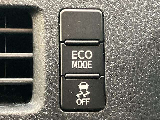 ヴォクシー Ｘ　ＯＢＤ診断済／法定点検整備済／セーフティセンス／プリクラッシュセーフティシステム／レーンディパーチャーアラート／スマートエントリーシステム／純正オプションナビ／地デジ／クルーズコントロール（19枚目）