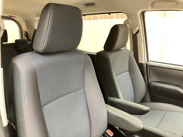 ヴォクシー Ｘ　ＯＢＤ診断済／法定点検整備済／セーフティセンス／プリクラッシュセーフティシステム／レーンディパーチャーアラート／スマートエントリーシステム／純正オプションナビ／地デジ／クルーズコントロール（27枚目）