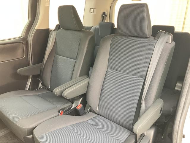 ヴォクシー Ｘ　ＯＢＤ診断済／法定点検整備済／セーフティセンス／プリクラッシュセーフティシステム／レーンディパーチャーアラート／スマートエントリーシステム／純正オプションナビ／地デジ／クルーズコントロール（39枚目）