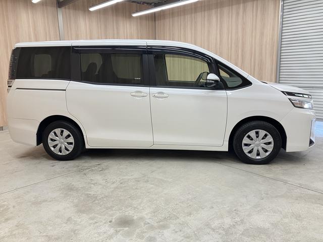 ヴォクシー Ｘ　ＯＢＤ診断済／法定点検整備済／セーフティセンス／プリクラッシュセーフティシステム／レーンディパーチャーアラート／スマートエントリーシステム／純正オプションナビ／地デジ／クルーズコントロール（52枚目）