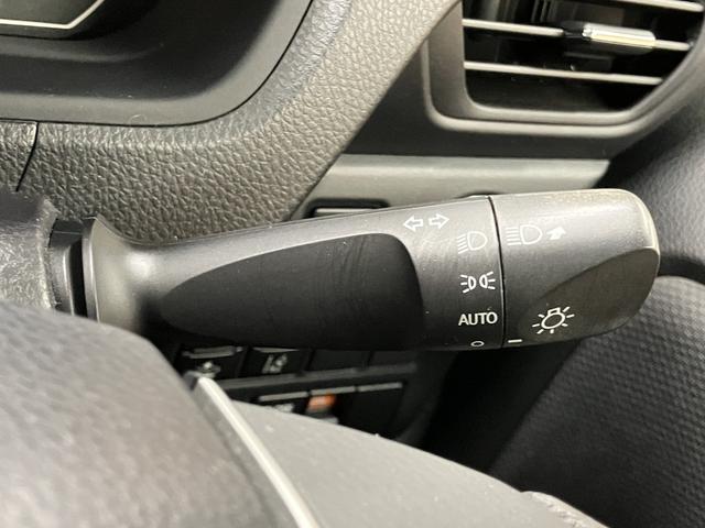 ヴォクシー Ｘ　ＯＢＤ診断済／法定点検整備済／セーフティセンス／プリクラッシュセーフティシステム／レーンディパーチャーアラート／スマートエントリーシステム／純正オプションナビ／地デジ／クルーズコントロール（68枚目）