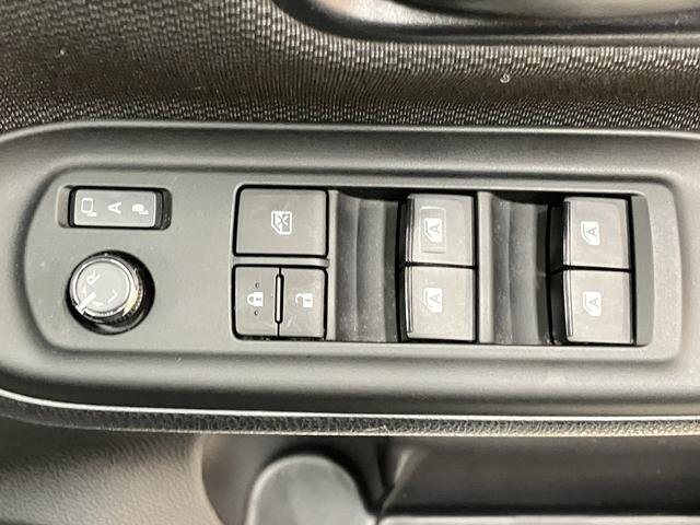 ヴォクシー Ｘ　ＯＢＤ診断済／法定点検整備済／セーフティセンス／プリクラッシュセーフティシステム／レーンディパーチャーアラート／スマートエントリーシステム／純正オプションナビ／地デジ／クルーズコントロール（69枚目）