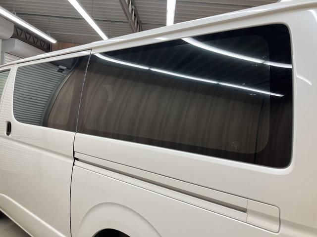 ハイエースバン スーパーＧＬ　ダークプライムＩＩ　ＯＢＤ診断済／法定点検整備済／後期型／ベッドキット／バックモニター内蔵インナーミラー／インテリジェントクリアランスソナー／両側パワースライドドア／ＡＣ１００Ｖ電源／セーフティセンス／ワンオーナー（14枚目）