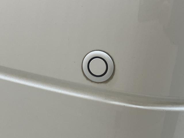 エルグランド ２５０ハイウェイスターアーバンクロム　ＯＢＤ診断済／法定点検整備済／純正ナビ／Ｂｌｕｅｔｏｏｔｈオーディオ／アラウンドビューモニター／フリップダウンモニター／ビルトインＥＴＣ車載器／クルーズコントロール／両側パワースライドドア／ワンオーナ（17枚目）