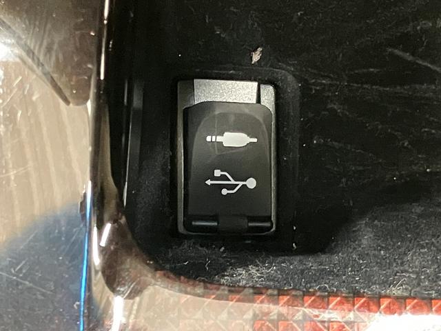 クラウンハイブリッド ロイヤルサルーン OBD診断済/法定点検整備済/後期型/4本新品タイヤ交換済/クリアランスソナー/バックソナー/17インチアルミホイール/クルーズコントロール/パワーシート/シートヒーター(31枚目)