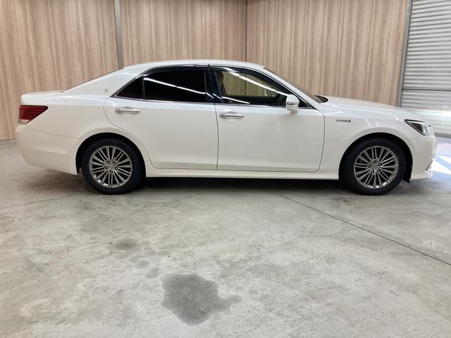 クラウンハイブリッド ロイヤルサルーン OBD診断済/法定点検整備済/後期型/4本新品タイヤ交換済/クリアランスソナー/バックソナー/17インチアルミホイール/クルーズコントロール/パワーシート/シートヒーター(56枚目)