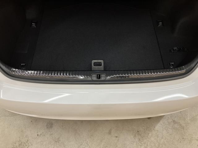 ＲＣ ＲＣ３００ｈ　Ｆスポーツ　ＯＢＤ診断済／法定点検整備済／角型ＬＥＤヘッドランプ／ムーンルーフ／プリクラッシュセーフティシステムセット／ブレーキ制御付レーダークルーズコントロール／ブラインドスポットモニター／革シート／ワンオーナ（20枚目）