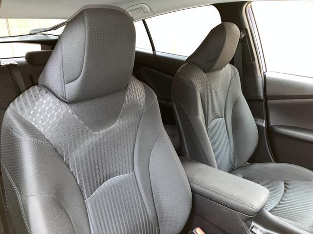 プリウス Ｓ　ＯＢＤ診断済／法定点検整備済／４本新品タイヤ交換済／セーフティセンスＰ／プリクラッシュセーフティ／レーダークルーズコントロール／９型ナビ／ナビレディセット／クリアランスソナー／ＬＥＤヘッドランプ（30枚目）