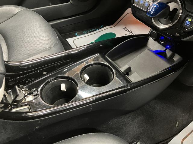 プリウス Ａプレミアム　ツーリングセレクション　ＯＢＤ診断済／法定点検整備済／４本新品タイヤ交換済／純正オプションナビ／ナビレディセット／地デジ／セーフティセンス／ブラインドスポットモニター／シンプルインテリジェントパーキングアシスト／革シート（24枚目）