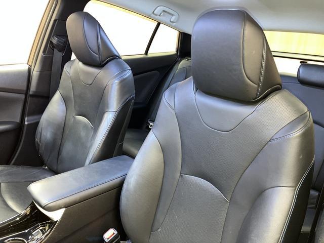 プリウス Ａプレミアム　ツーリングセレクション　ＯＢＤ診断済／法定点検整備済／４本新品タイヤ交換済／純正オプションナビ／ナビレディセット／地デジ／セーフティセンス／ブラインドスポットモニター／シンプルインテリジェントパーキングアシスト／革シート（53枚目）