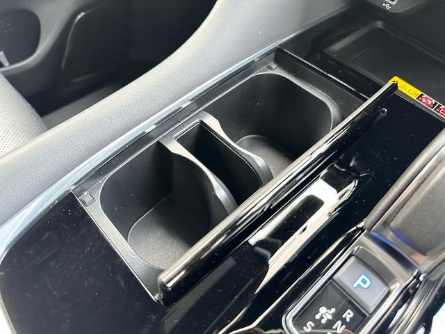 アルファードハイブリッド エグゼクティブラウンジ 法人ワンオーナー 自社ユーザー買取車1年無制限距離保証付 送迎車使用歴(38枚目)