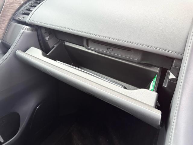 アルファードハイブリッド エグゼクティブラウンジ 法人ワンオーナー 自社ユーザー買取車1年無制限距離保証付 送迎車使用歴(41枚目)