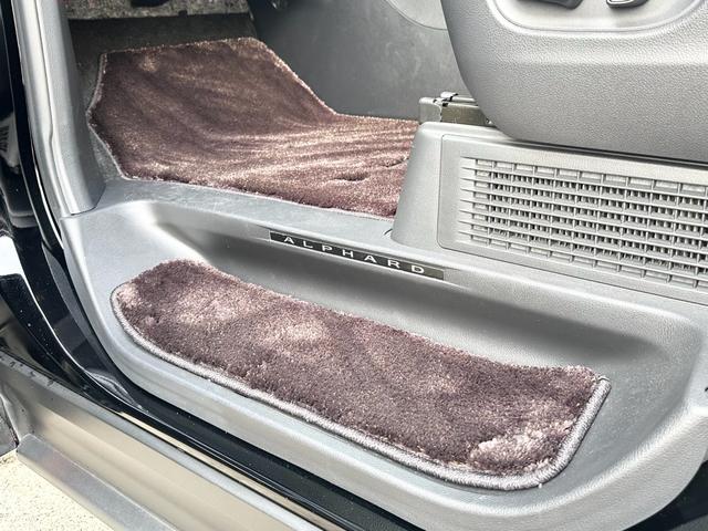 アルファードハイブリッド エグゼクティブラウンジ 法人ワンオーナー 自社ユーザー買取車1年無制限距離保証付 送迎車使用歴(55枚目)