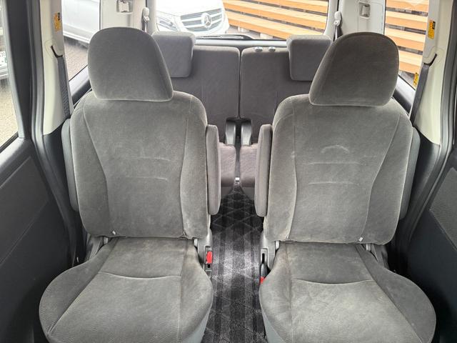 ノア Ｘ　スペシャルエディション　純正ナビ　バックカメラ　フリップダウンモニター　Ｂｌｕｅｔｏｏｔｈ　両側パワースライドドア　ＥＴＣ　キーレス　スマートキー　オートライト　ウォークスルー　デュアルエアコン（50枚目）